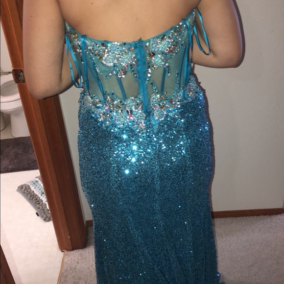 Blue prom dress - Picture 2 of 2